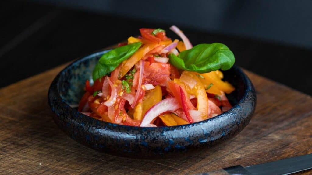 sonhar com salada